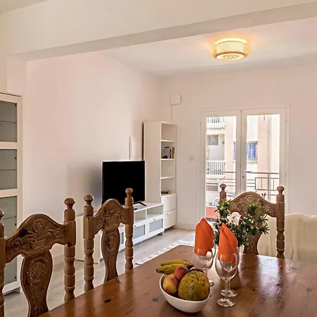 Lounge Apartment